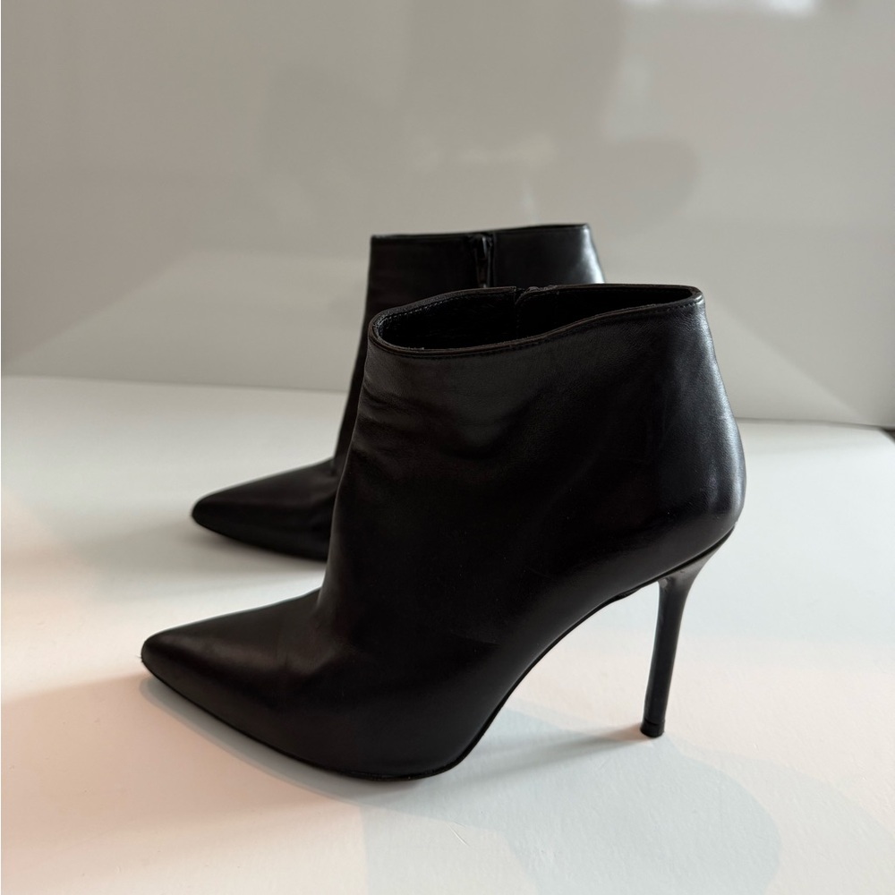 Stuart Weitzman Black Leather Stiletto Ankle Boots – EU 36 / US 6